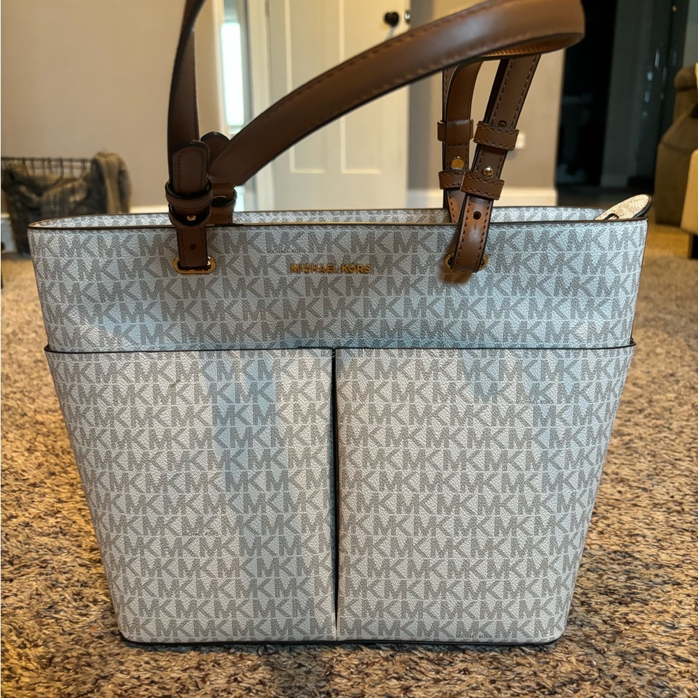 Michael Kors Hand Bag